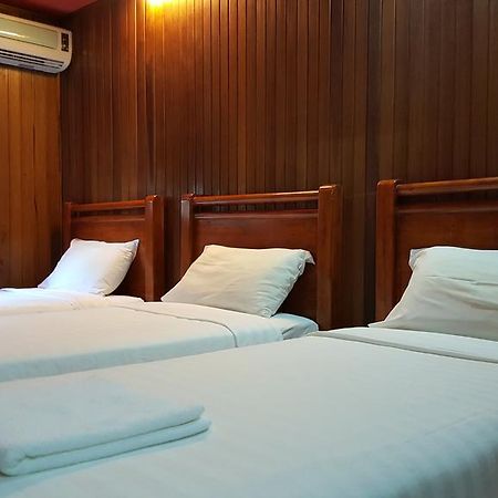 Rainforest Bed & Breakfast Kuala Lumpur Bagian luar foto
