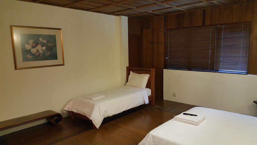 Rainforest Bed & Breakfast Kuala Lumpur Bagian luar foto