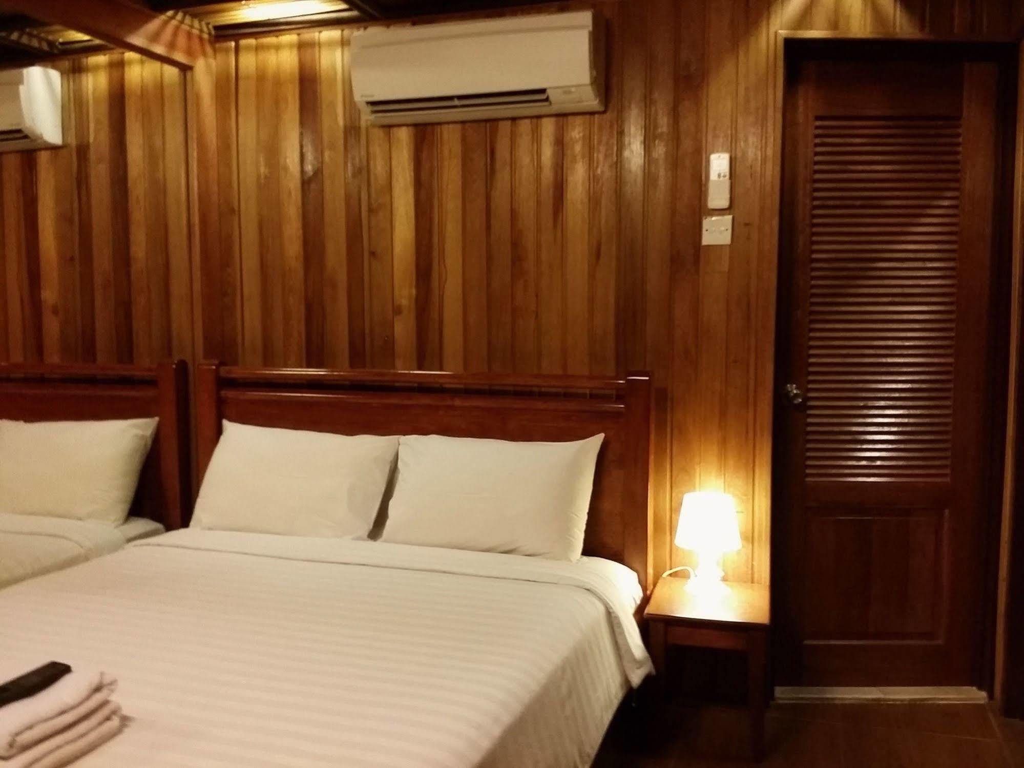 Rainforest Bed & Breakfast Kuala Lumpur Bagian luar foto