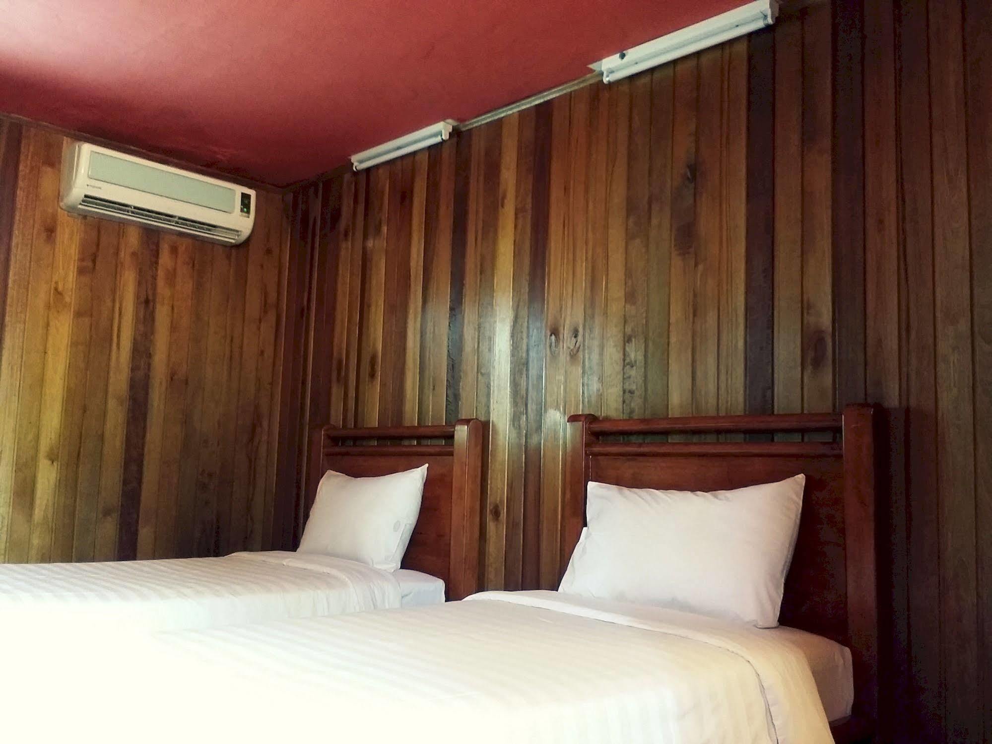 Rainforest Bed & Breakfast Kuala Lumpur Bagian luar foto