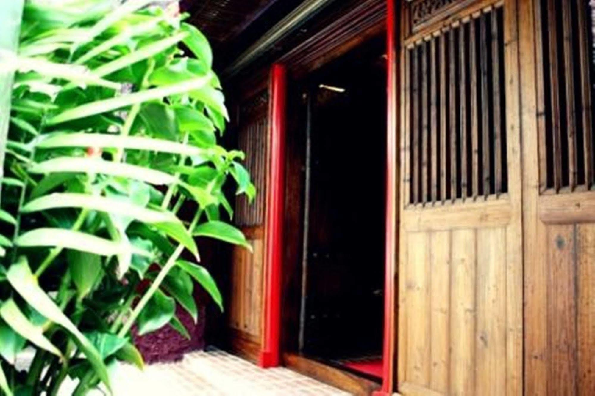 Rainforest Bed & Breakfast Kuala Lumpur Bagian luar foto